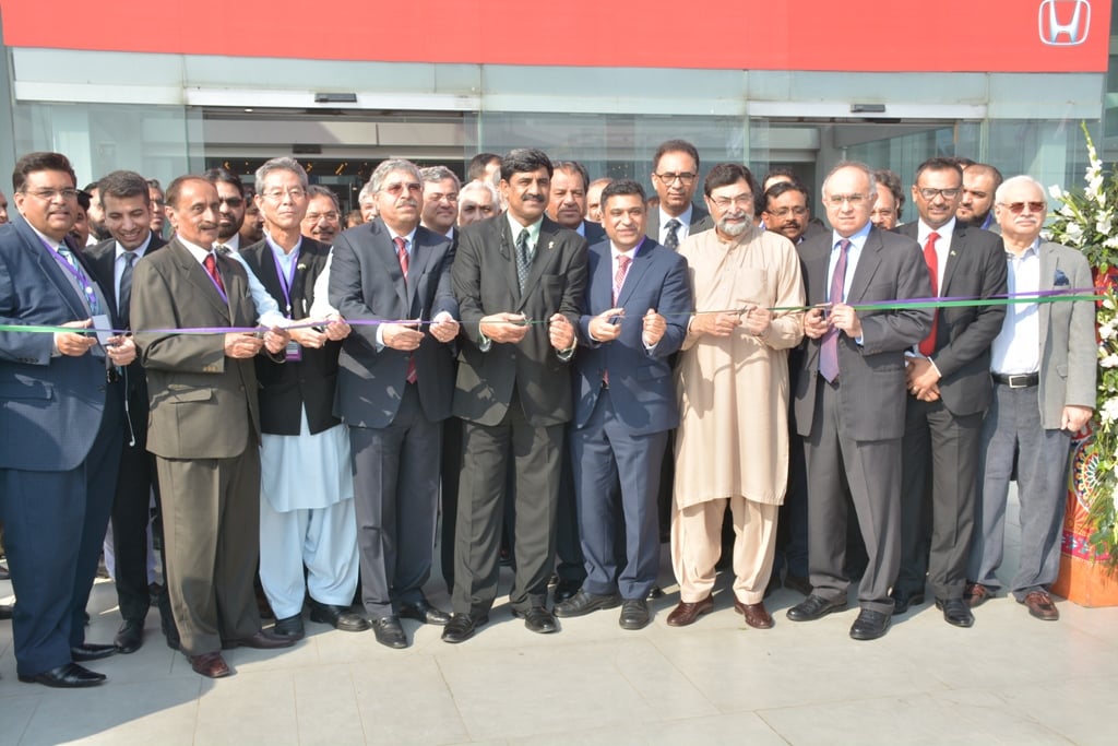 Chief EDB inaugurates Pakistan’s largest automobile event in LAHORE