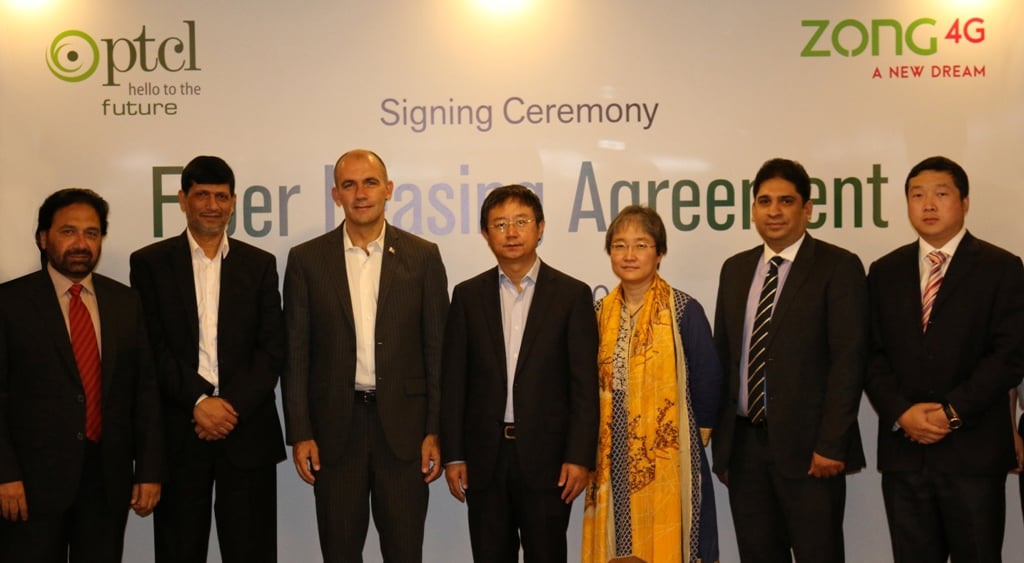 PTCL and Zong sign fiber leasing agreement