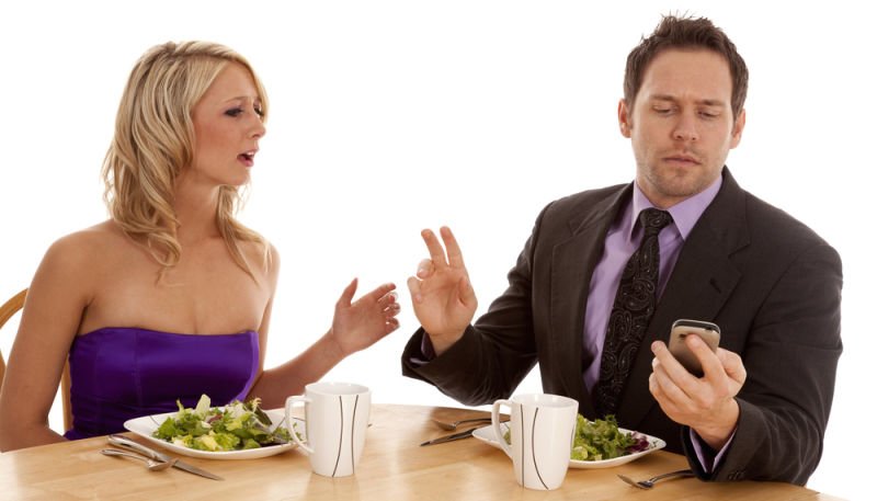 Using mobiles at home for work purposes could ruin your relationship