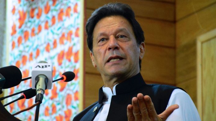 PM Encourages People to Stay and Improve Pakistan