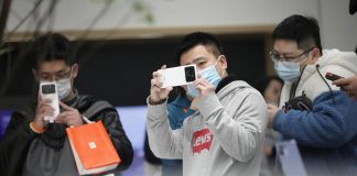 China sees a rise in smartphone shipments against all odds