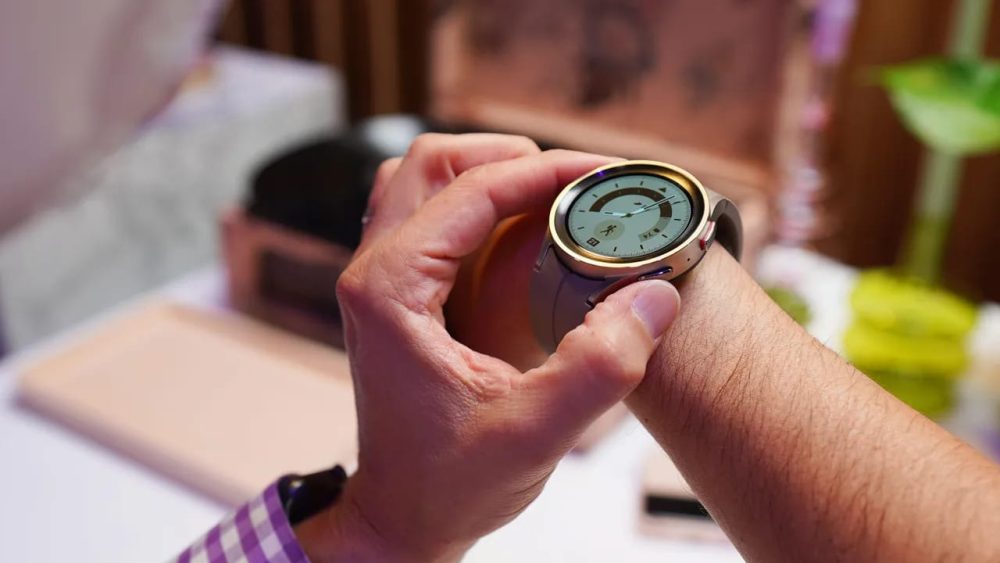 Samsung Galaxy Watch Introduces a More Affordable Model