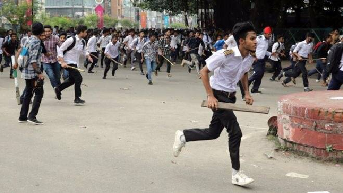 Bangladesh Students Halt Protests for 48 Hours