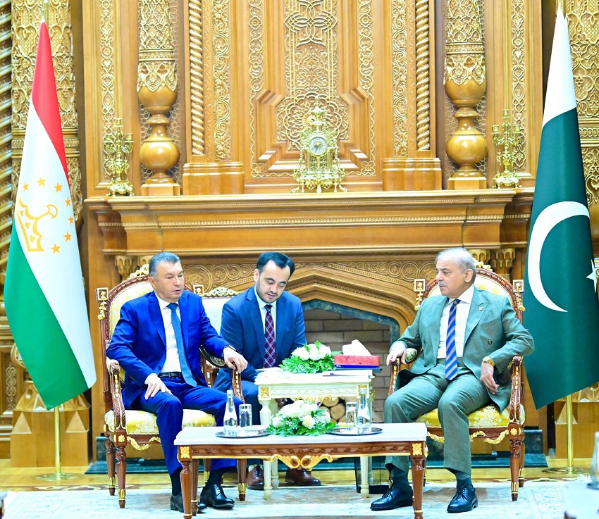 PM Shehbaz Invites Tajikistan to Utilize Karachi Port for Transit Trade