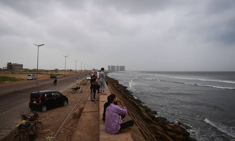 Karachi Authorities Impose Three-Day Ban on Beach Access Amid Cyclone Threat