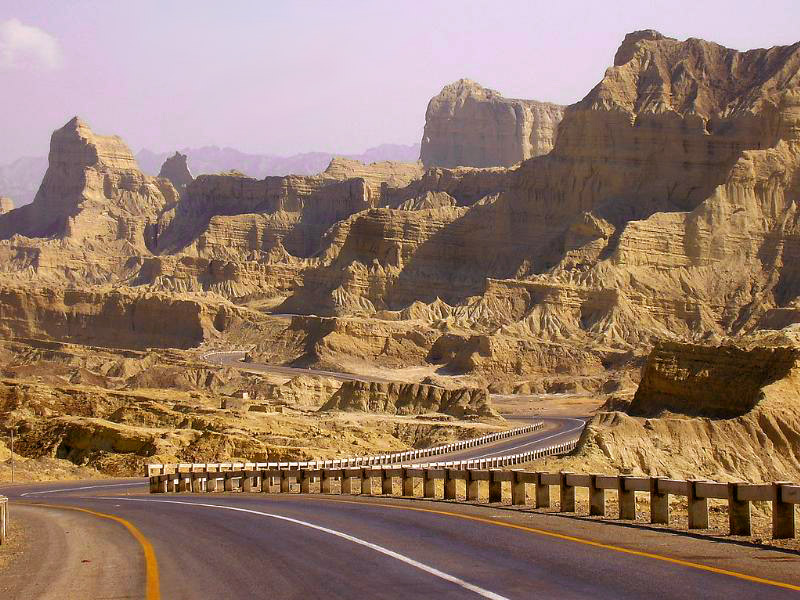 PTA Introduces National Roaming Services on Makran Coastal Highway