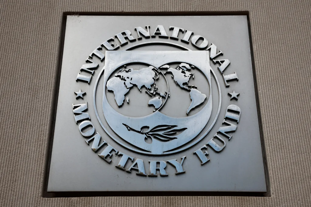 IMF Likely to Lower Pakistan’s Revenue Target Amid Fiscal Challenges