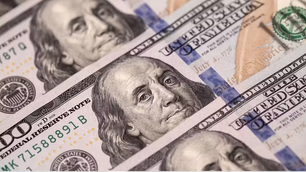 Pakistani Rupee Slightly Weakens Against US Dollar Amid Currency Market Fluctuations