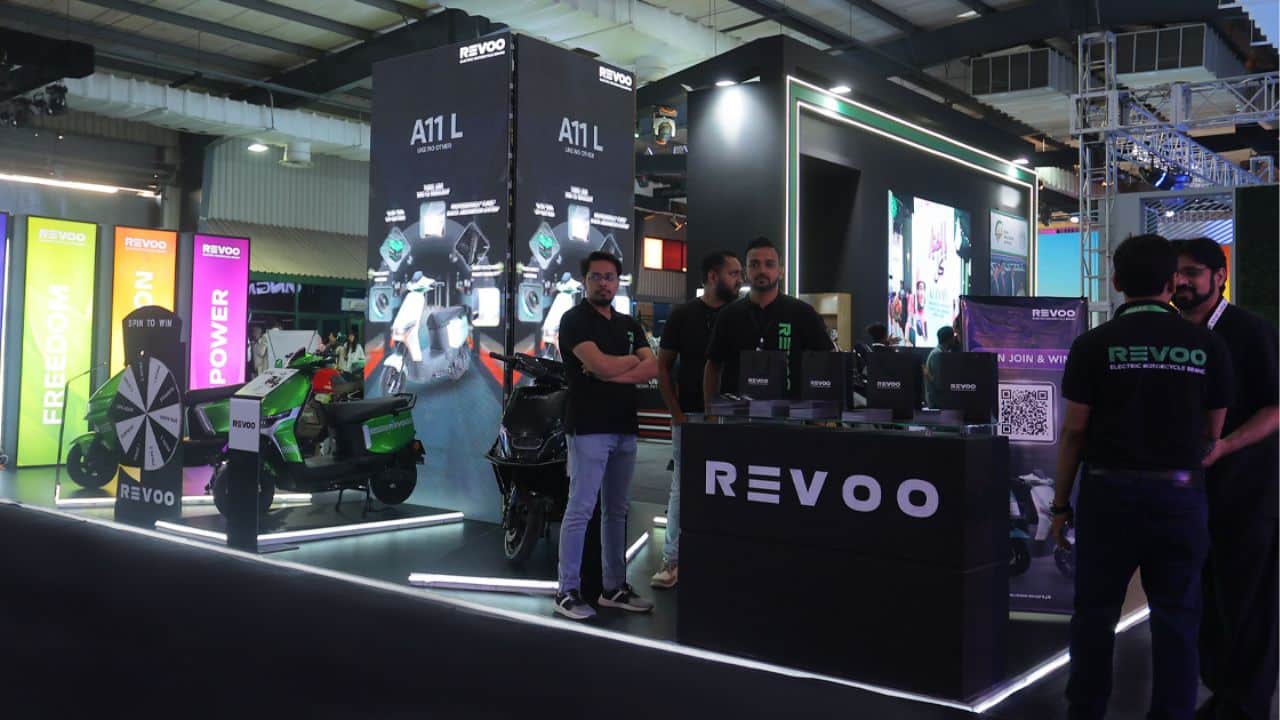REVOO Unveils New Lithium-Battery EV Lineup at PAPS AUTOSHOW 2025